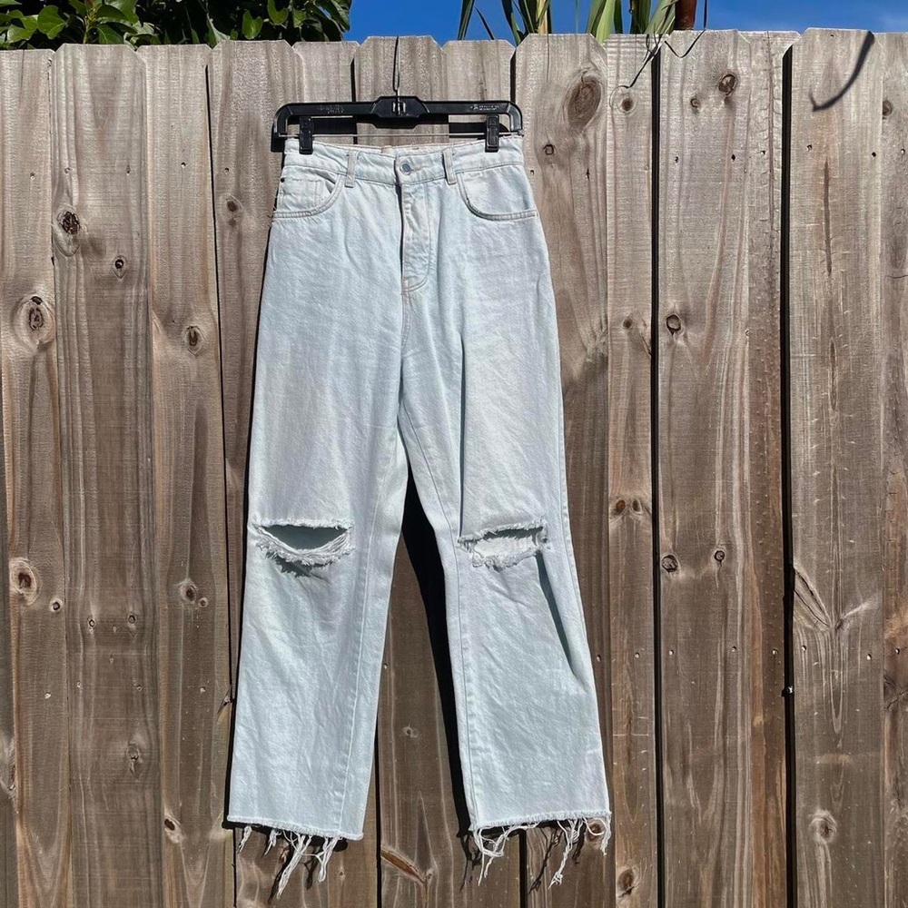 Zara high waisted knee rip Jeans